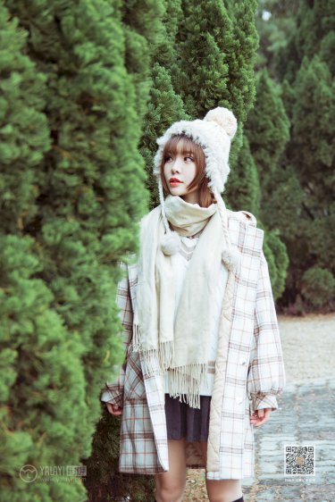 《帮mm解脱睡衣》